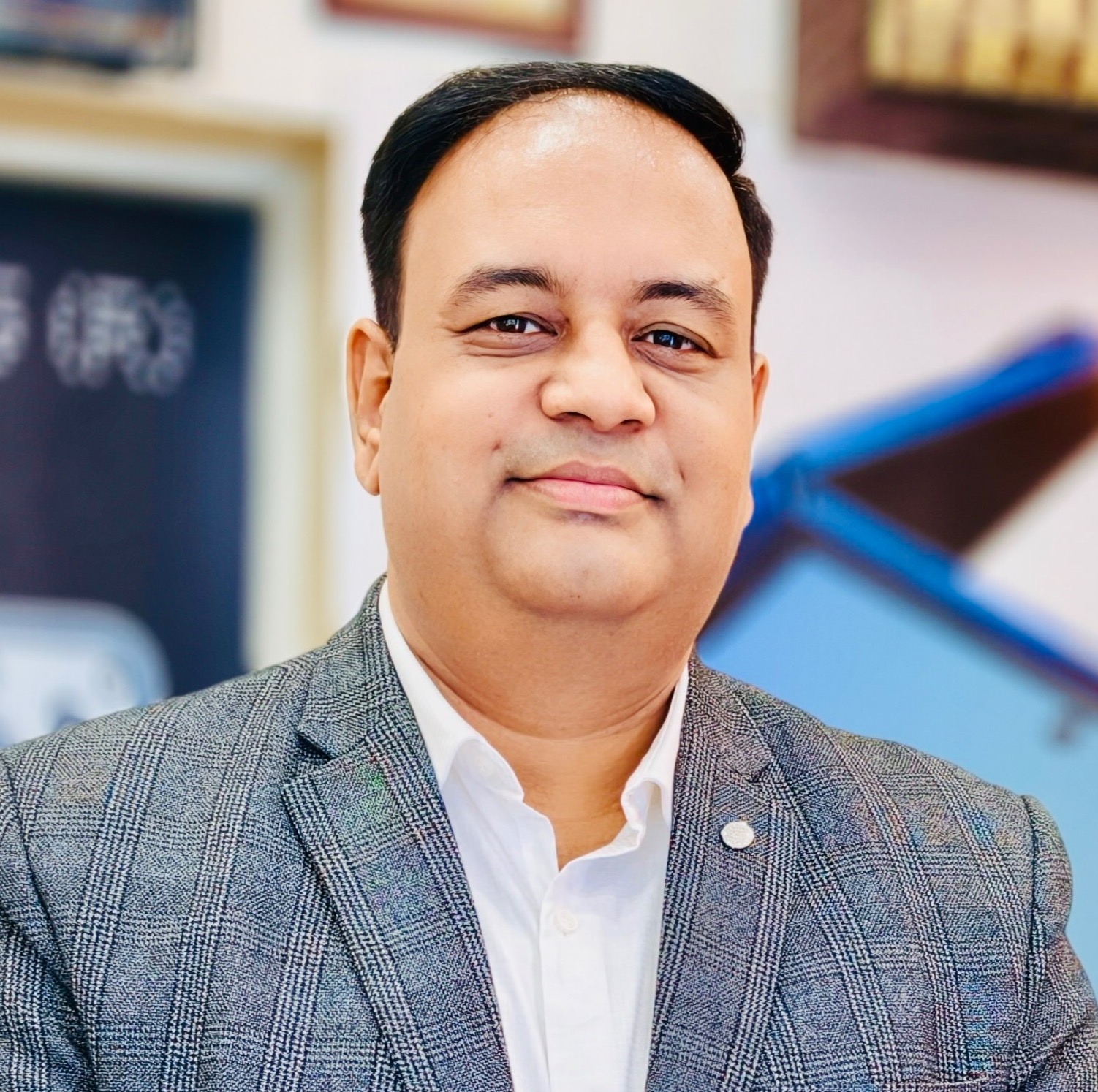 Anubhava Mishra | Advance Investments | Varanasi