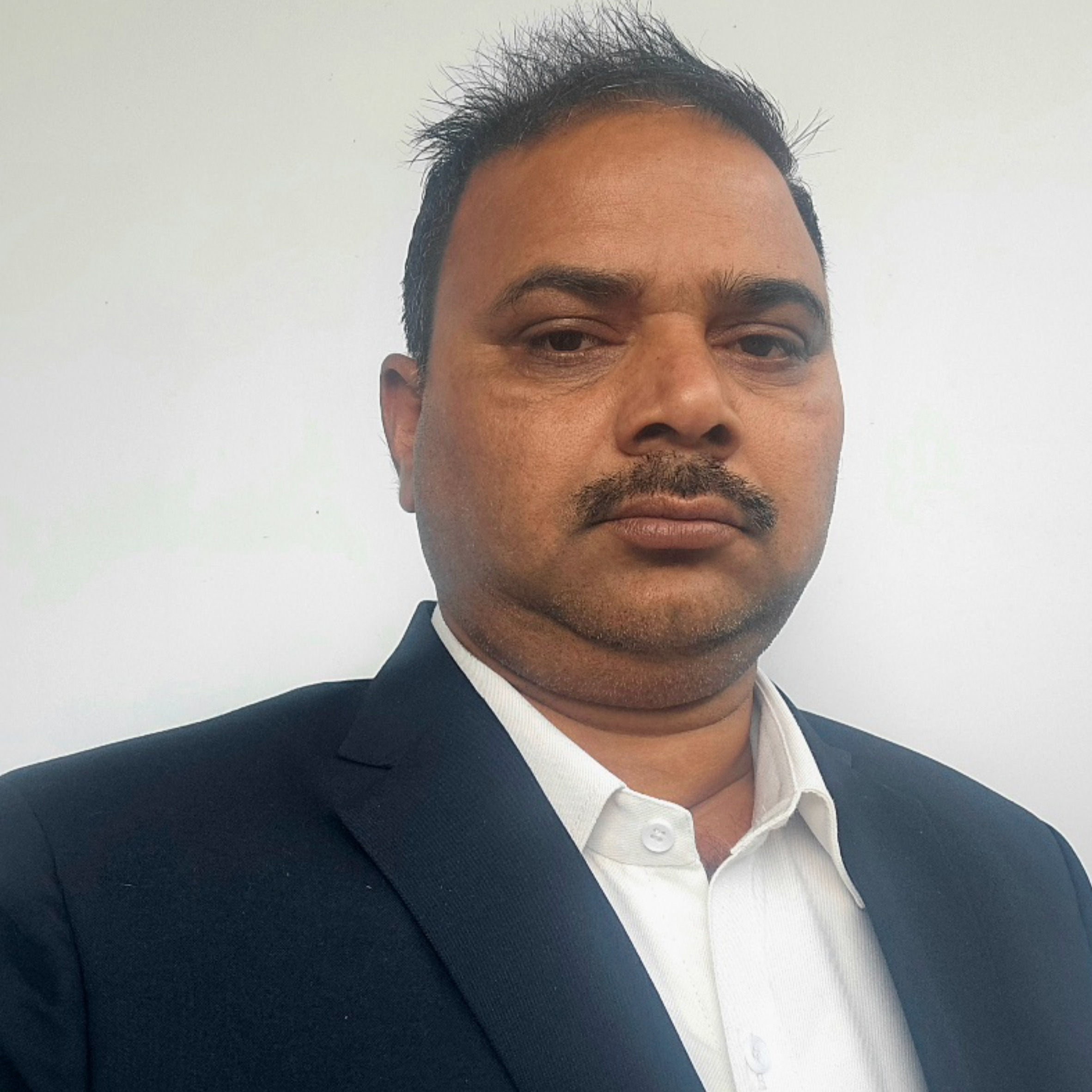 ravendra yadaw | RKY EDGE DISTRIBUTION PVT LTD | Sitapur